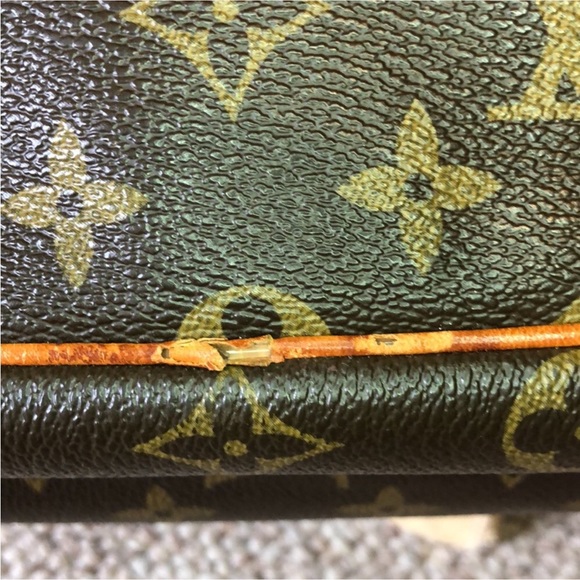 ⭐️SALE⭐️$450 ❣️Louis Vuitton❣️monogram Troville w/bonus gift - Picture 7 of 12